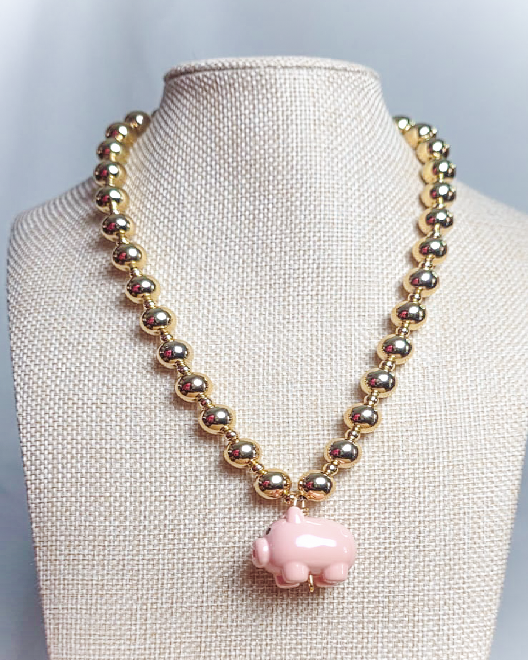 Chunky chain pig pendant
