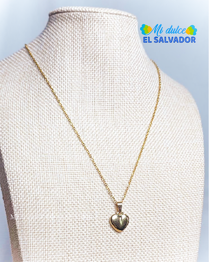 Heart pendant necklace