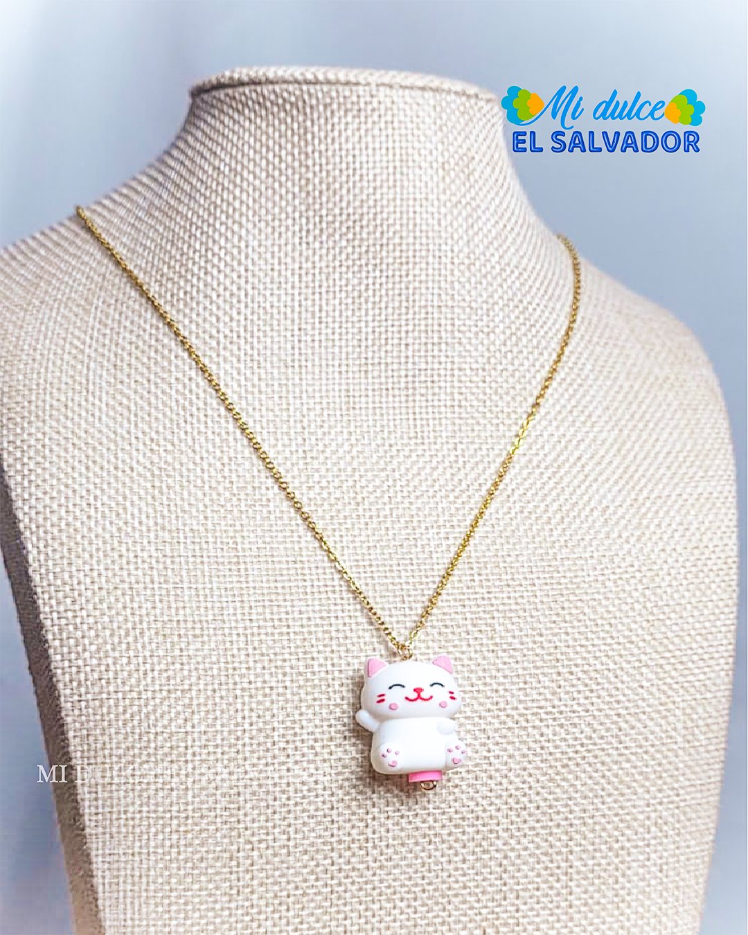Lucky cat necklace